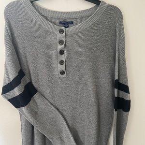 American Eagle quarter button long sleeve